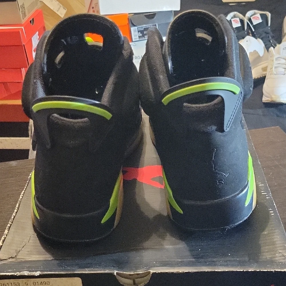 Jordan 6 Retro Electric Green (2021) Mens 11.5 EUC W/OG BOX - Picture 5 of 10